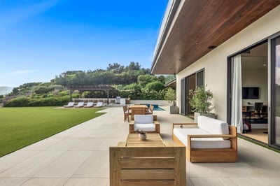 Luxury Villa Photo #18