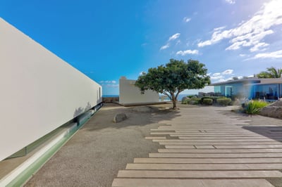 Luxury Villa Photo #9