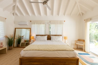 Luxury Villa Photo #23