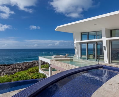 Luxury Villa Photo #3