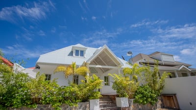 Luxury Villa Photo #2