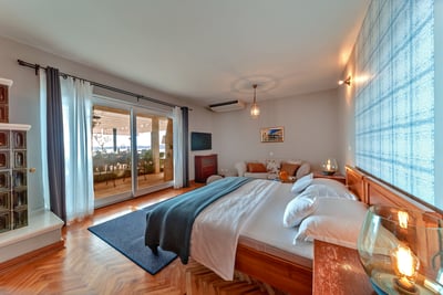 Luxury Villa Photo #34