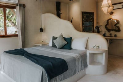 Luxury Villa Photo #16