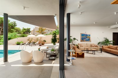 Luxury Villa Photo #26