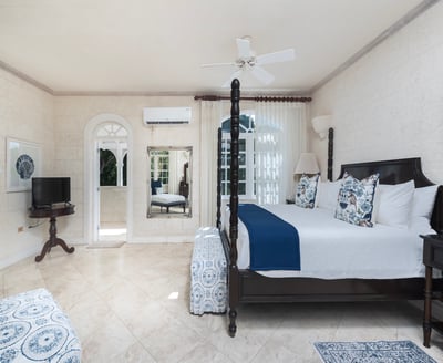 Luxury Villa Photo #45