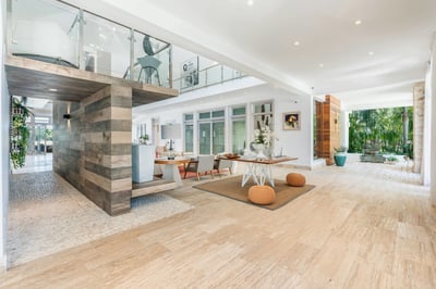 Luxury Villa Photo #16