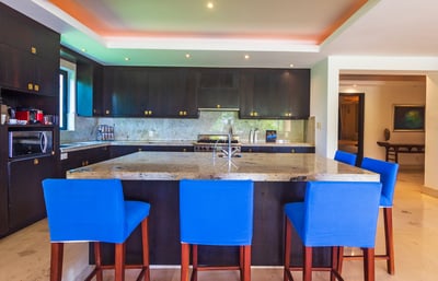 Luxury Villa Photo #17