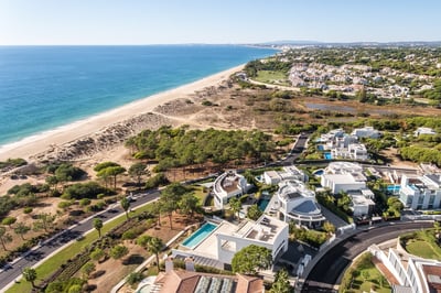 Luxury Villa Photo #2