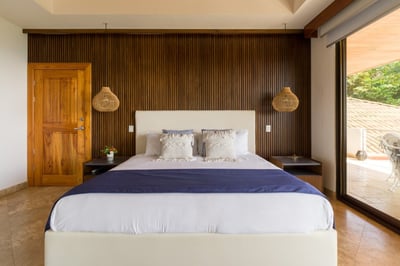 Luxury Villa Photo #30