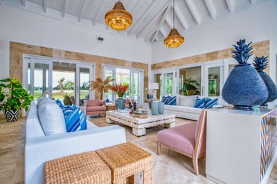 Luxury Villa Photo #11