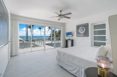 Luxury Villa Photo #38