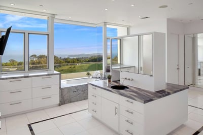 Luxury Villa Photo #25