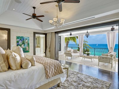 Luxury Villa Photo #26