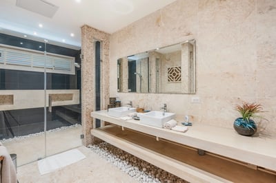 Luxury Villa Photo #44