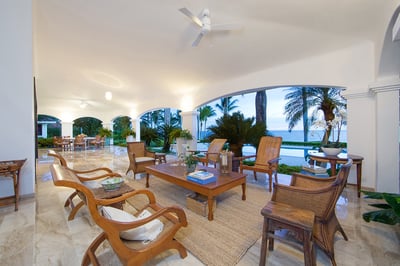 Luxury Villa Photo #9