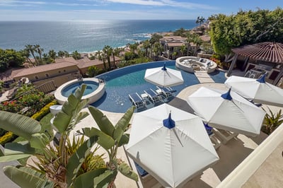 Luxury Villa Photo #5