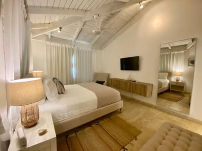 Luxury Villa Photo #22