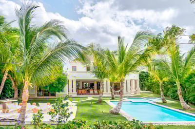Luxury Villa Photo #2