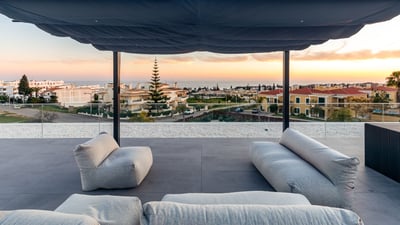 Luxury Villa Photo #9