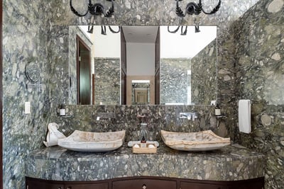 Luxury Villa Photo #30