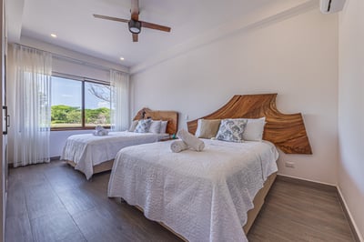 Luxury Villa Photo #22