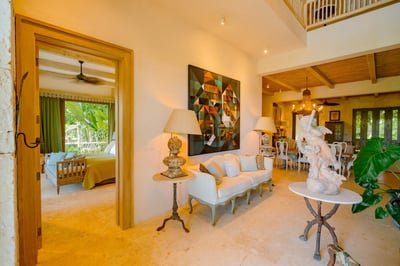 Luxury Villa Photo #24