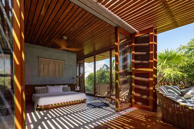 Luxury Villa Photo #16