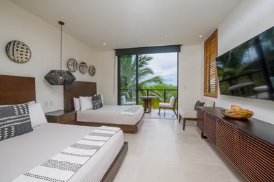 Luxury Villa Photo #34