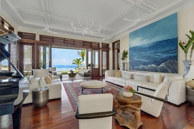 Luxury Villa Photo #14