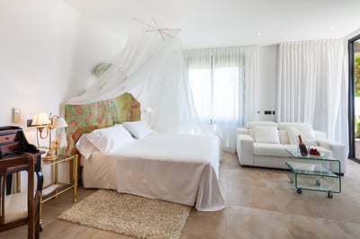 Luxury Villa Photo #40