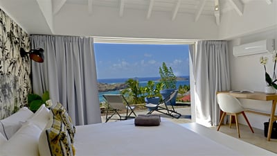 Bedroom 5: On the lower level. King size bed (or twin beds upon request), air conditioning