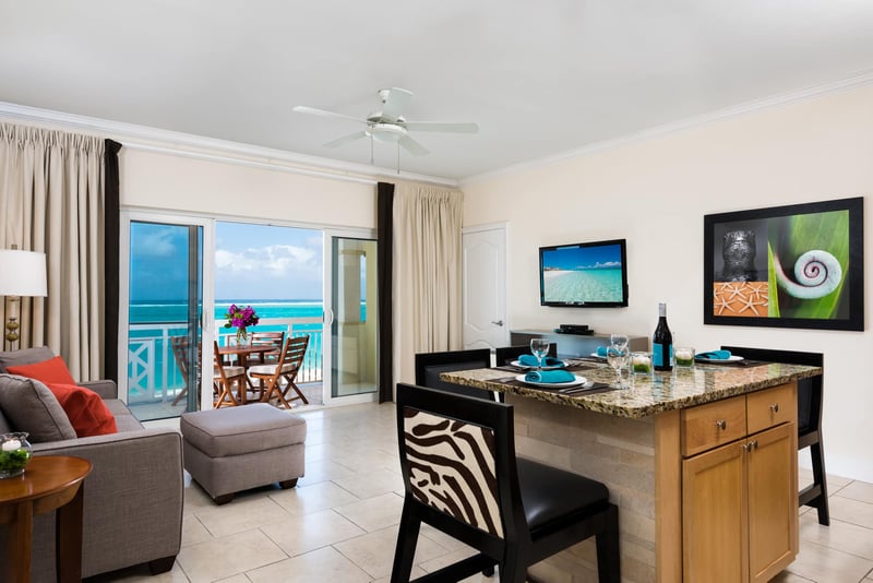 1 BDM Oceanfront Suite at Alexandra Resort