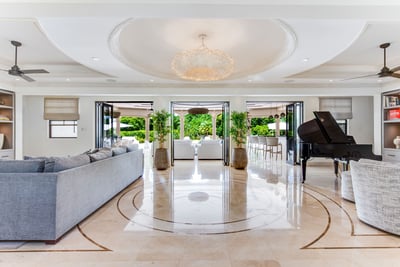 Luxury Villa Photo #8