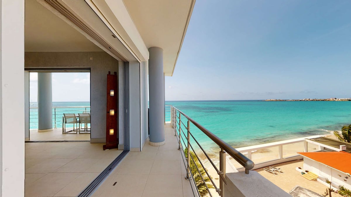 Living The Dream At Las Arenas Simpson Bay, Saint Martin