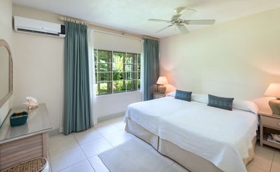Luxury Villa Photo #8