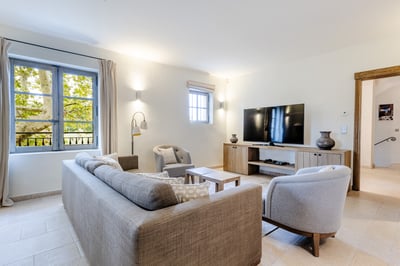 Luxury Villa Photo #20