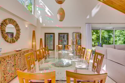 Luxury Villa Photo #37