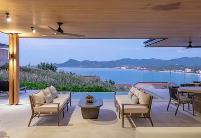 Luxury Villa Photo #6