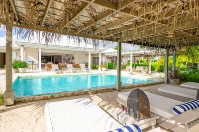 Luxury Villa Photo #2
