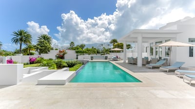 Luxury Villa Photo #4