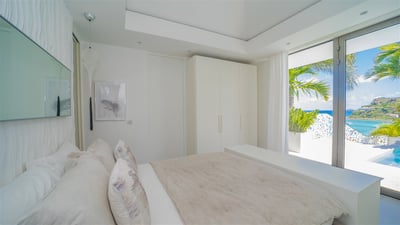 Luxury Villa Photo #34
