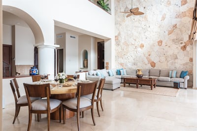 Luxury Villa Photo #25