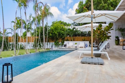 Villa Palmerie - Designer Villa with Lush Garden