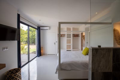 Luxury Villa Photo #42