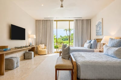 Villa Lorenne - Stunning Villa with golf views