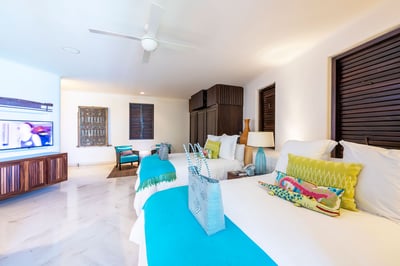 Luxury Villa Photo #46