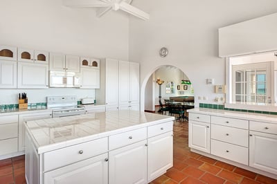 Luxury Villa Photo #18