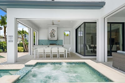 Luxury Villa Photo #11