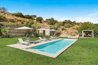 Luxury Villa Photo #8