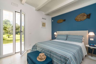 Luxury Villa Photo #36